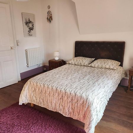 Appartement Atypique - 2 Chambres - Rue Calme Dans Centre Ville Sedan Εξωτερικό φωτογραφία