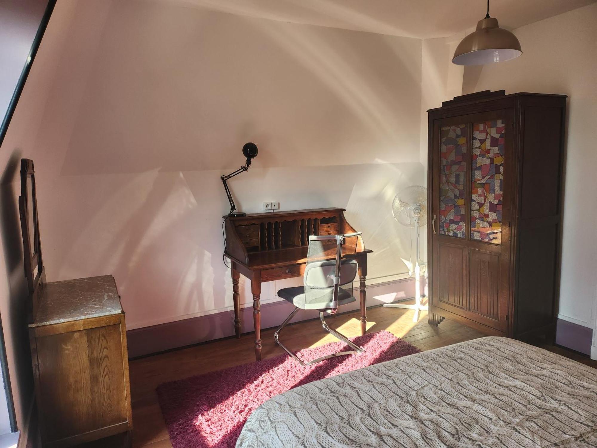 Appartement Atypique - 2 Chambres - Rue Calme Dans Centre Ville Sedan Εξωτερικό φωτογραφία