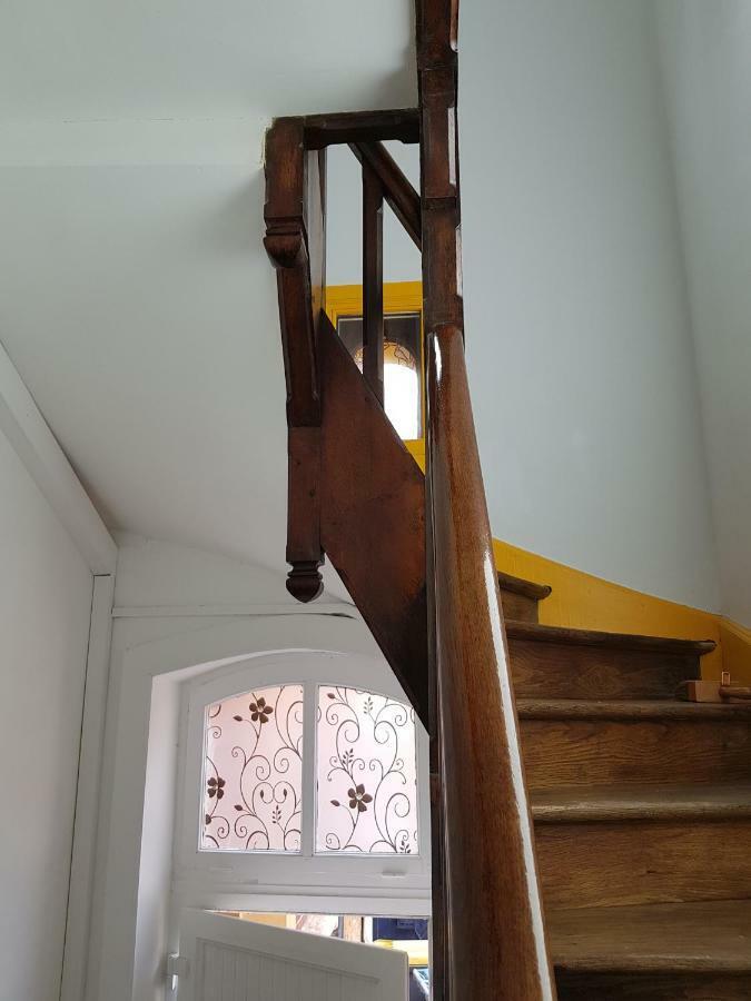 Appartement Atypique - 2 Chambres - Rue Calme Dans Centre Ville Sedan Εξωτερικό φωτογραφία