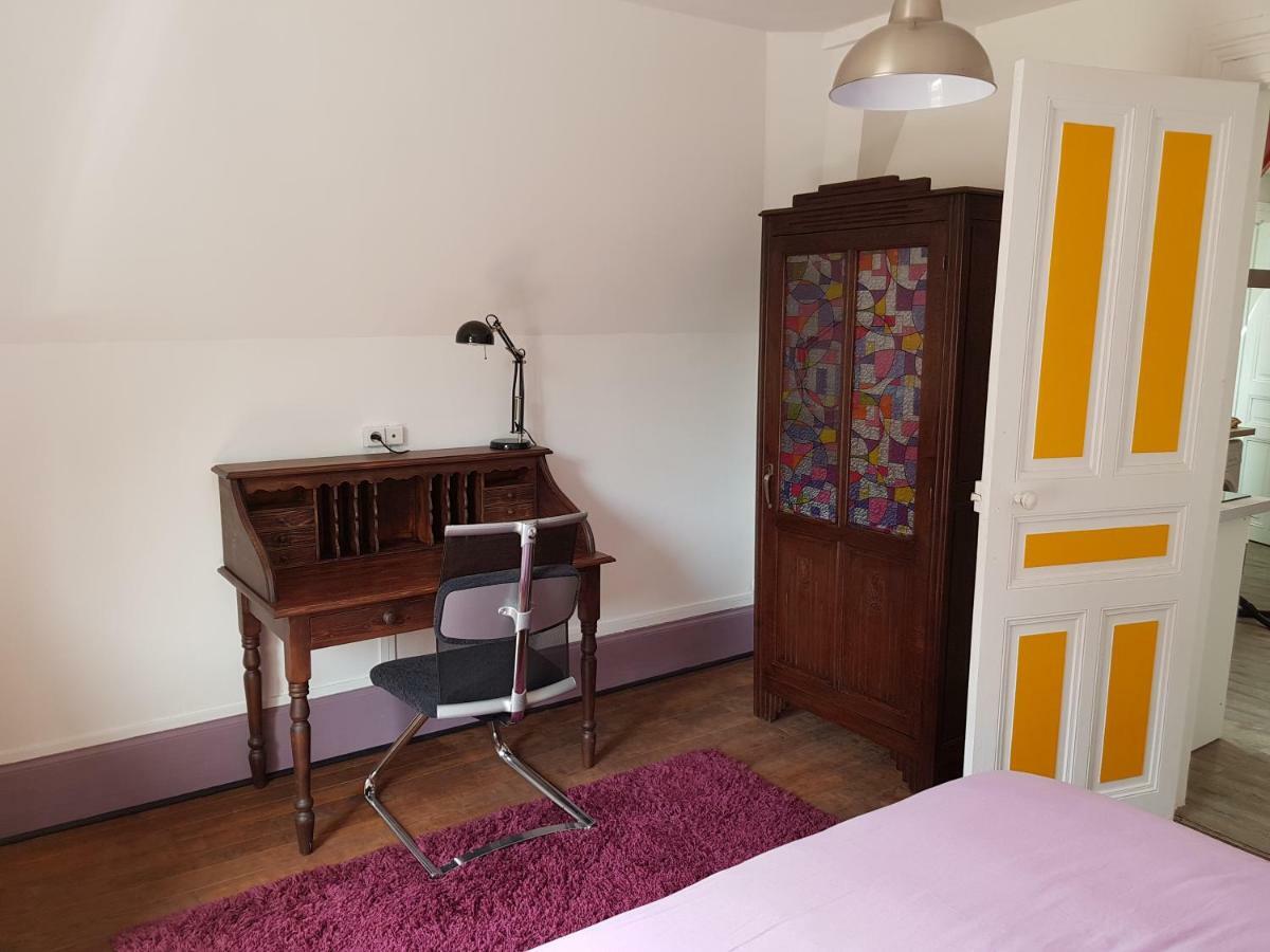 Appartement Atypique - 2 Chambres - Rue Calme Dans Centre Ville Sedan Εξωτερικό φωτογραφία