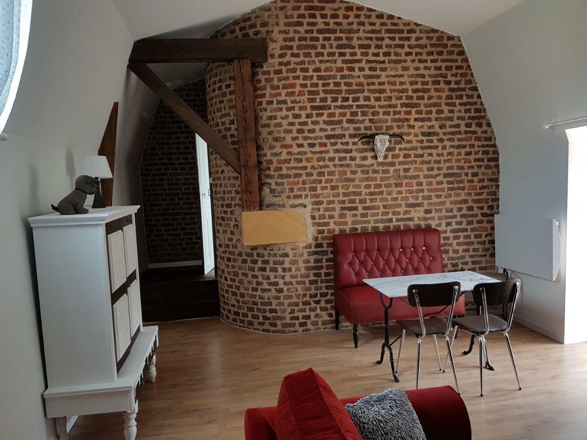 Appartement Atypique - 2 Chambres - Rue Calme Dans Centre Ville Sedan Εξωτερικό φωτογραφία